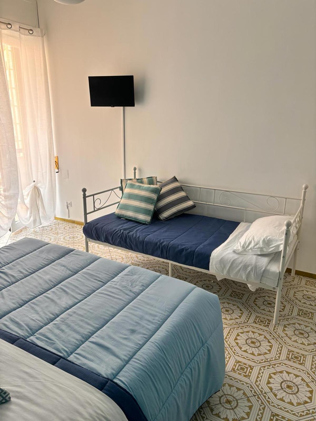 Reginella Guest House サレルノ エクステリア 写真